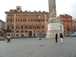  édifice ocre, piazza colonna